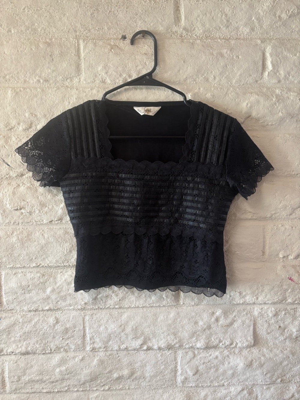 Sagaie Vintage French Cropped Top